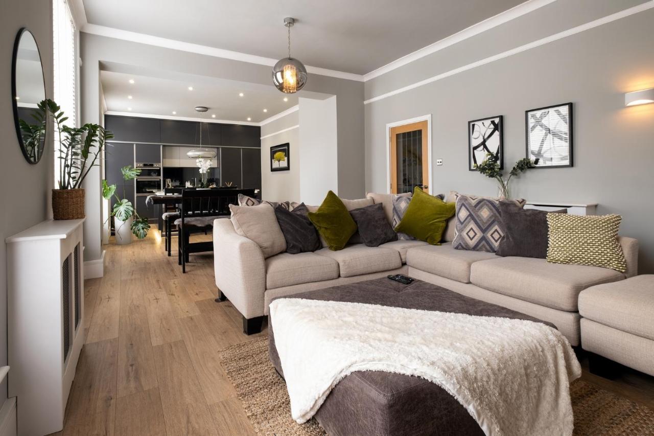 Stylish With Parking & Lift * Bury St. Edmunds